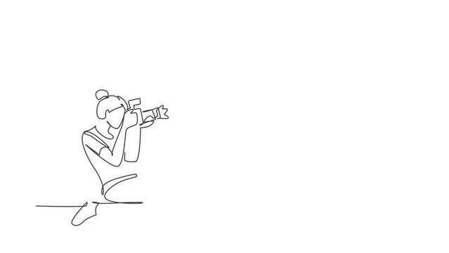 Animated self drawing of continuous line draw woman photographer holding dslr camera taking photographs. Photographer taking pictures. Creative profession job. Full length single line animation