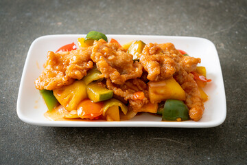 Stir fried sweet and sour sauce with pork