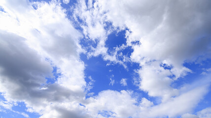 Obraz premium fresh cloudy sky in daylight time of middle day for create natural content editing