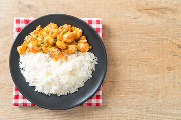 stir-fried shrimps with garlic and shrimps paste