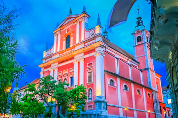 Fototapeta na wymiar Preseren square and Franciscan Church of the Annunciation, Ljubljana, Slovenia