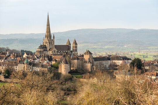 La cathédrale d'Autun en Bourgogne dans el Morvan