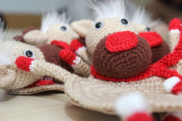 crafts made with needle and thread