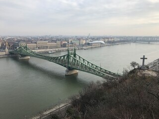 Fototapeta premium chain bridge