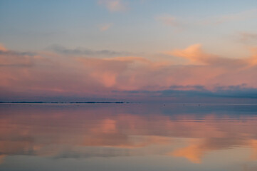 Himmelsleuchten am Wattenmeer