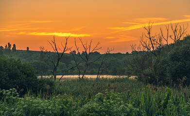 Obraz premium Sunrise on river