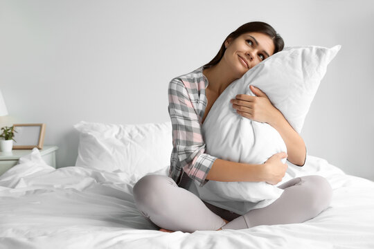 Hugging Pillow Images Browse 4 253 Stock Photos Vectors and Video Adobe Stock
