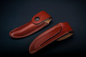 étui à couteau en cuir brun