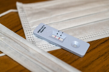 positive SARS-CoV-2 Rapid Ag Rapid Test 