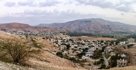 Fototapeta na wymiar بلدة ضرار بن الازور - الغور وبلدة الرويحة - الاردن - The town of Dirar Ibn Al-Azwer - Al-Ghor and the town of Al-Ruwaiha - Jordan