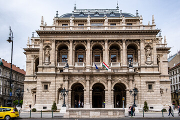 Fototapeta na wymiar Ungarische Staatsoper in Budapest