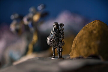 Roman soldier figurines.Small metal warrior figurines posed in small cinematic scenes.Gladiator,pretorian,legionary,ensign and a Infantry officer.