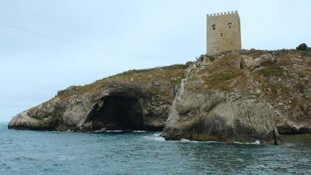 sile castle and cliff