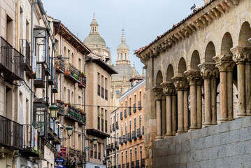 Fototapeta na wymiar Segovia, España. April 28, 2022: Roman columns church of san martin segovia and architecture of the city.