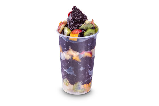A&ccedil;a&iacute; no copo com mix de frutas