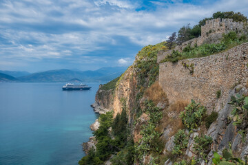 Fototapeta na wymiar The coastline in Nafplio Greece
