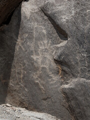 Figura humanoide tallada en roca, cultura antigua, Petroglifos de huancor, Perú, Sudamérica