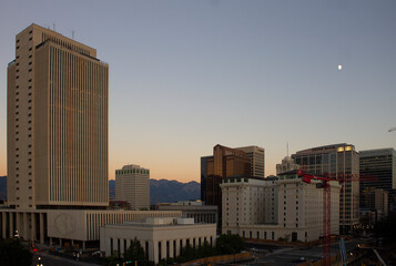 Vista de la ciudad con edificios- Salt Lake city