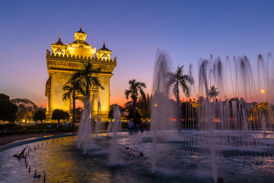 Patuxai 1 907 Adobe Stock patuxai-1-907-adobe-stock