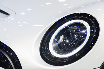 Projector headlights are LED lights for new cars