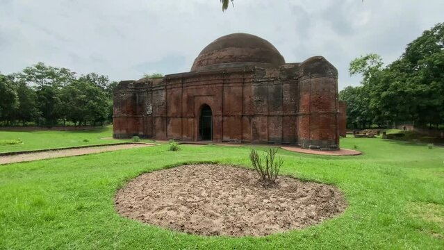 Shot of old historic fort built by an old king located in Dhanbad,Jharkhand in India surrounded by green garden at daytime. Popular tourist spot.