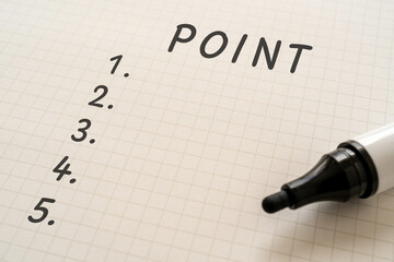 POINTと1〜5の数字が書かれた紙とマーカー