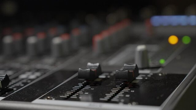 Sound engineering mixing mastering knobs it in session  