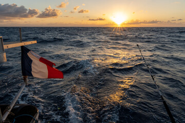 Couché de soleil sur le catamaran, Caraïbes