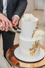 wedding cake. Pie. Dessert. Cut the cake. 