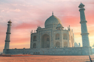 Fototapeta na wymiar monument architecture Taj Mahal in Agra