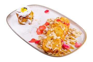 Cottage cheese pancakes with honey and almonds