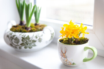 Easter composition with Easter cake