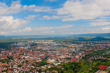 Panoramablick über die Stadt Singen und den Bodensee, Deutschland