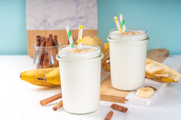 Cinnamon banana smoothie