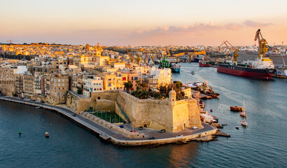 Fototapeta na wymiar Fort St Elmo, Valletta, Malta. Valletta is the southernmost capital of Europe