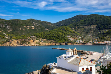 Fototapeta na wymiar Skopelos town on Skopelos island, Greece 