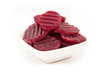 Nahaufnahme von eingelegter Rote Bete in einem Schälchen