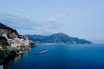 Fototapeta na wymiar panoramic view of the town of the amalfi coast