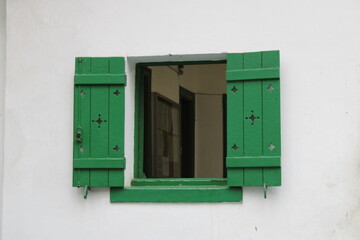 Fototapeta premium green window on the wall