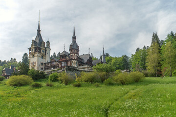 Fototapeta na wymiar View of gardens and vegetation of the Peles castle in Romania