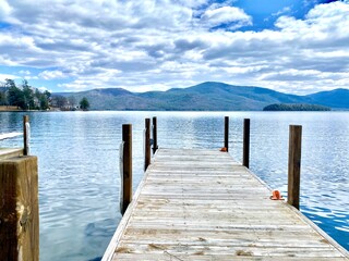 Obraz premium Lake George, NY Swimming dock in Bolton Landing, NY on Lake George in the Adirondacks