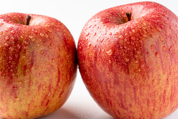 水滴のついたりんご