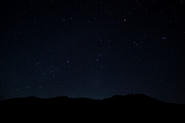 三峰山から見た冬の星空