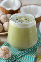 Latte matcha with coconut milk