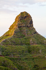 Vetta della montagna nel parco rurale di Anaga. Isola di Tenerife, Spagna