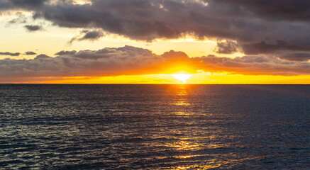 Obraz premium Sea Sunrise, Morning Ocean, Red Dramatic Sunset in Clouds, Orange Horizon in Golden Hour