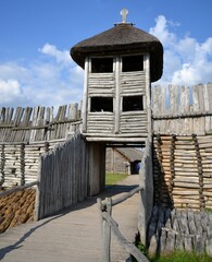 Gród w Biskupinie, stanowisko archeologiczne, architektura, park, stary,  krajobraz, historia, średniowieczna © Albin Marciniak