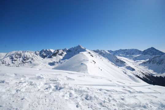 Tatry, góry, zima, śnieg, dolina, TPN, krajobraz, panorama, © Albin Marciniak
