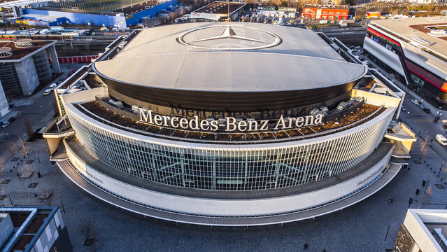 2,565 Mercedes Benz Stadium Images, Stock Photos & Vectors