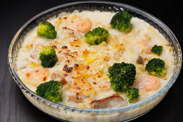 マカロニグラタン